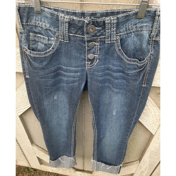 Red Camel blue jean button up capris - Picture 2 of 6